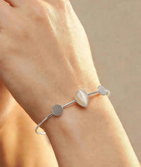 Adjustable Teardrop Bracelet for Women in Gold or Silver