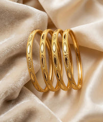 Gold-Plated Kara Set of 4 with Oval Cutout Design